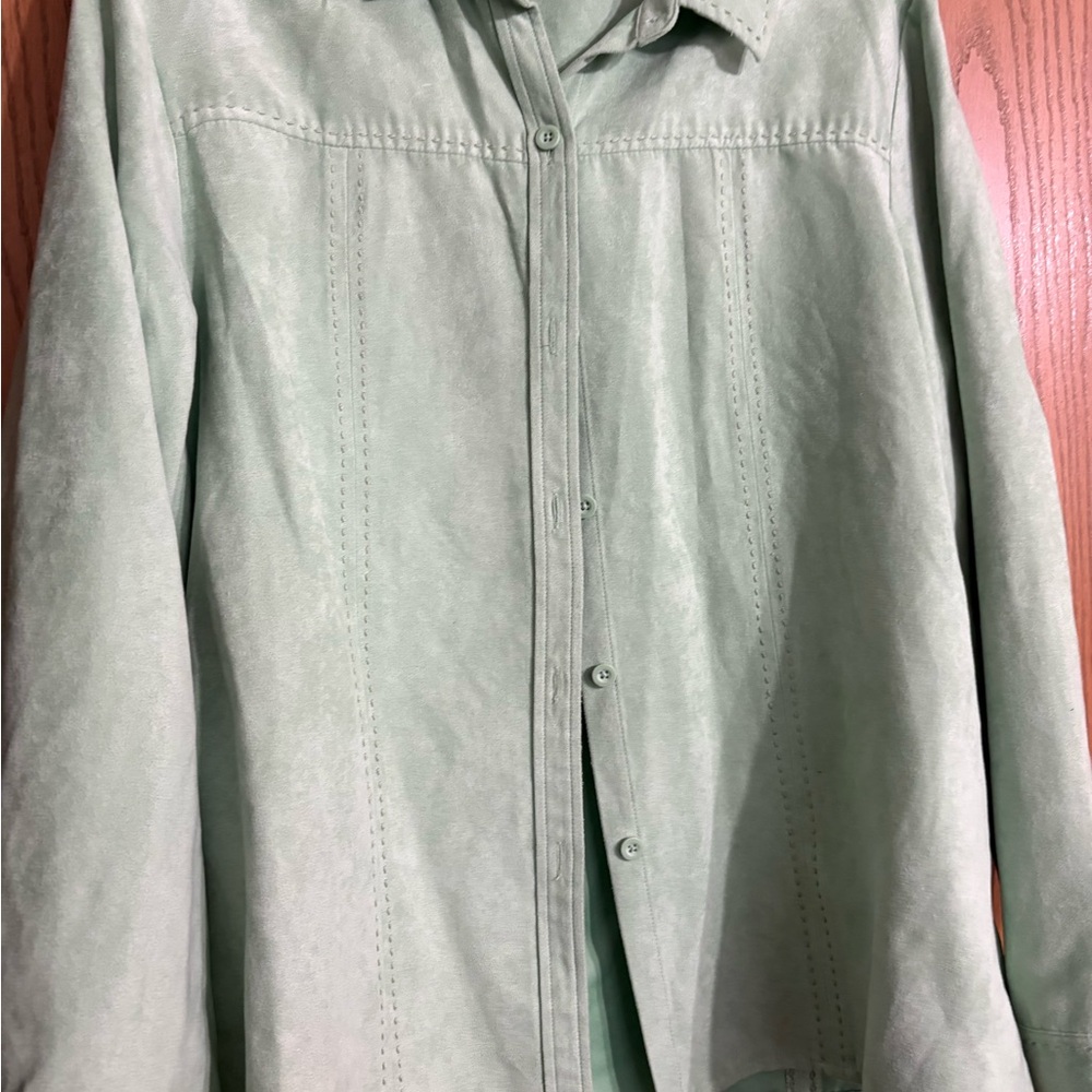 Relativity Light Green Button-Up Top